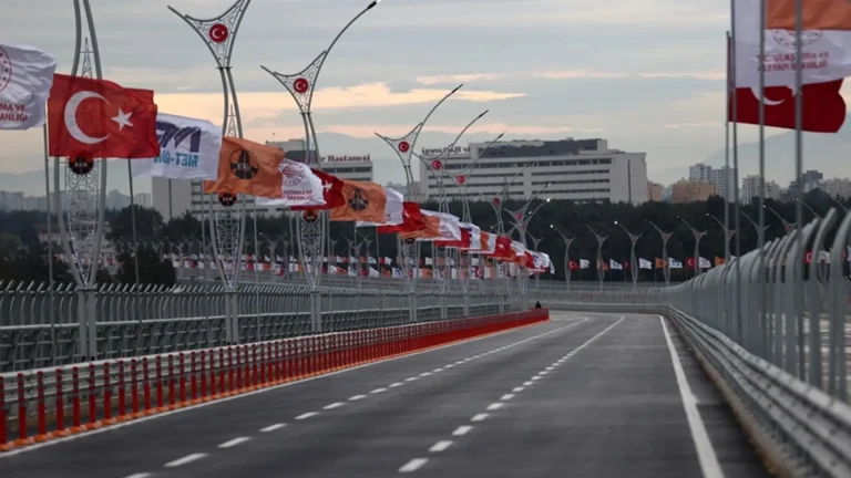 Adana 15 Temmuz Şehitler Köprüsü Açıldı